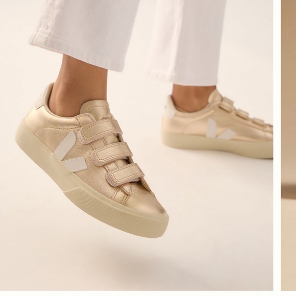 Veja Shoes - Veja ChromeFree Recife Sneakers size 39 - Anthropologie gold and white